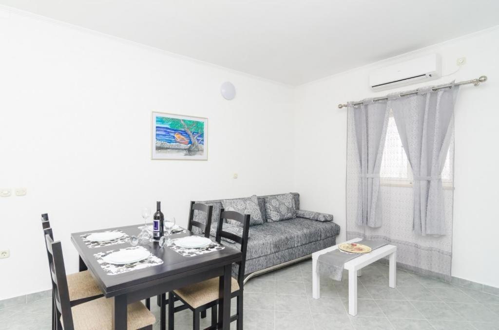 Apartments Grga دوبروفينك الغرفة الصورة